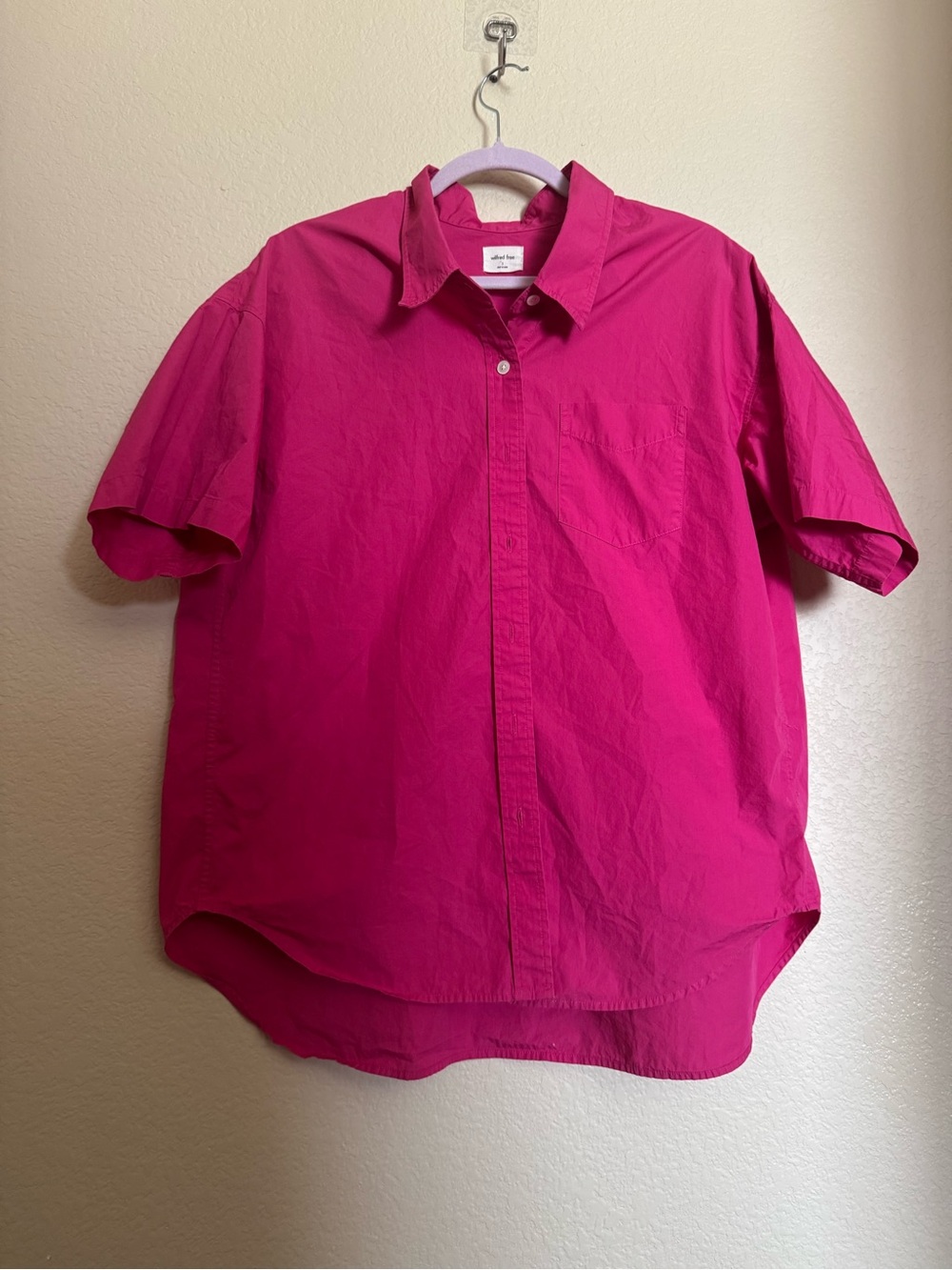 Wilfred Free Short-Sleeve Button-Down Shirt in Bright Pink Oversized Cotton - Picture 2 of 7